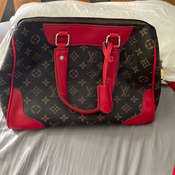 Louis Vuitton Handbags - Louie Vuitton Bag